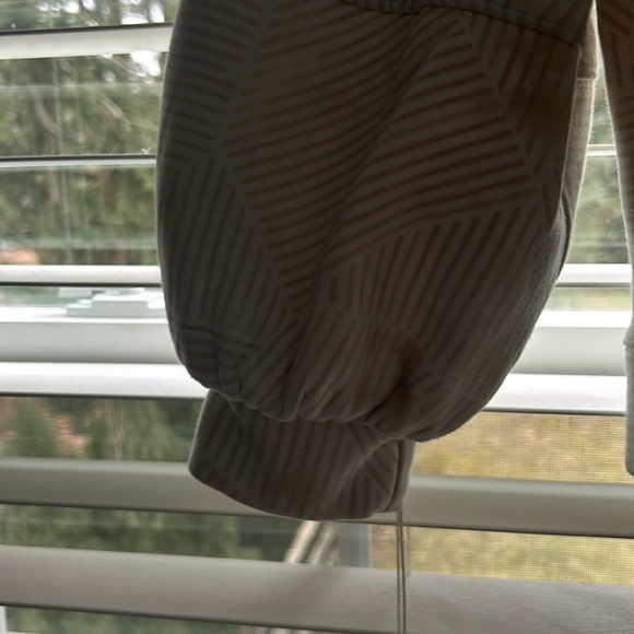 Calia by Carrie Underwood Sweatshirt - Picture 2 of 5